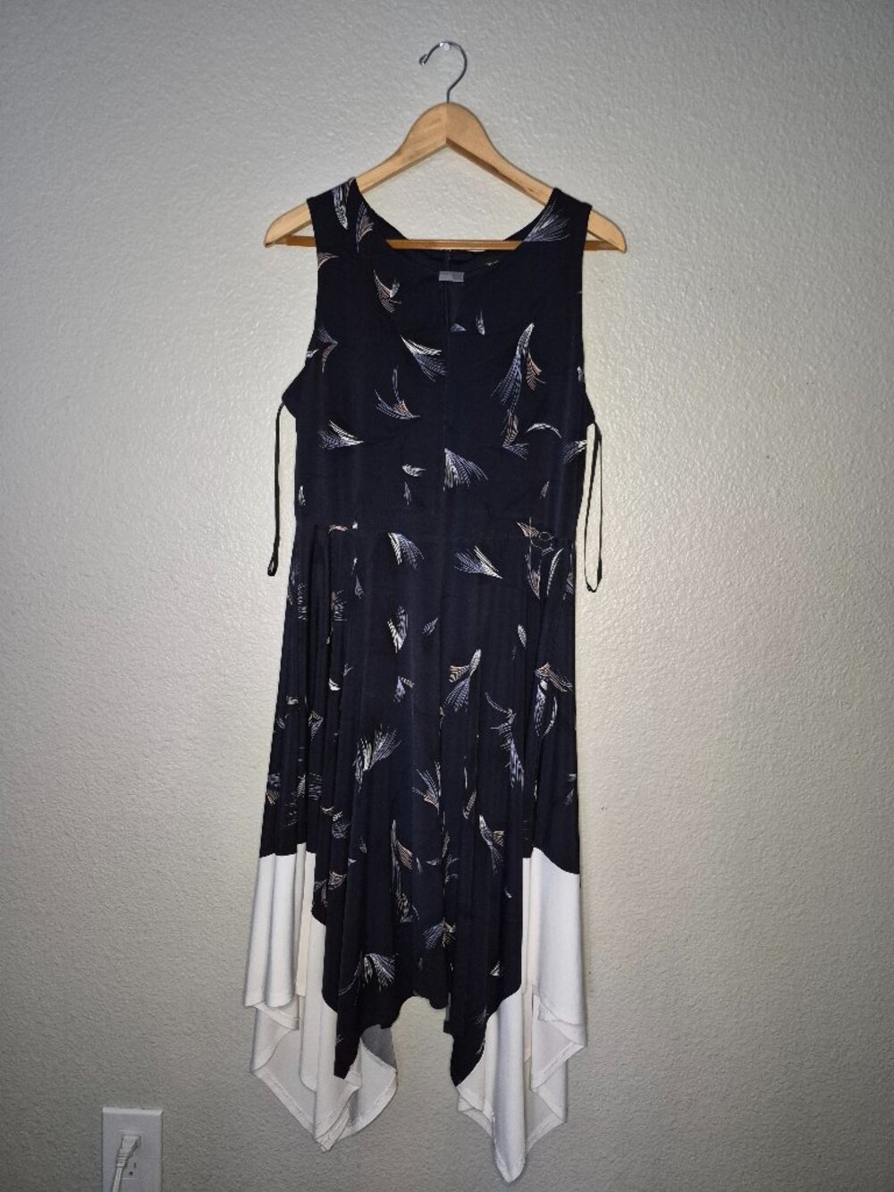 Ivanka Trump Blue/ White Pop Over Dress Size: Large